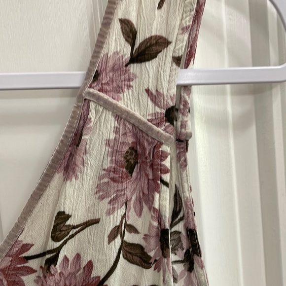 American Eagle flower top. S - Picture 3 of 7